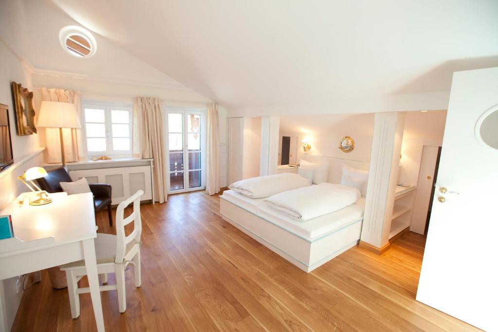 Landhaus Marinella Hotel Garni Bad Wiessee Oda fotoğraf
